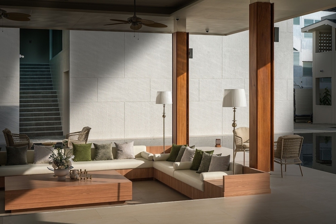 Imagen de los interiores del Hotel Niranapa Boutique Resort. Foto 16