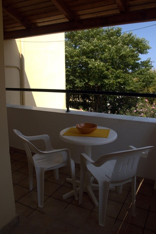 Imagen de los exteriores del Hotel Nireas Studios and Apartments. Foto 10