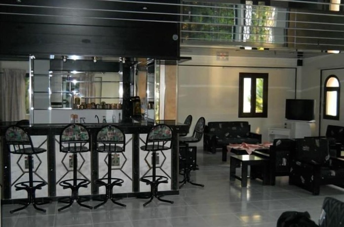 Imagen general del Hotel Niriedes Dionyssos Village. Foto 2