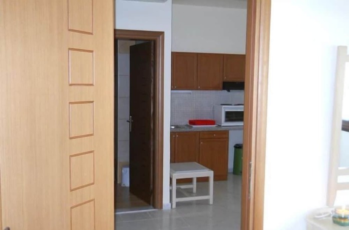 Imagen general del Hotel Niriedes Dionyssos Village. Foto 3