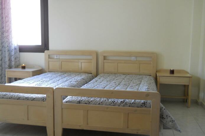 Imagen general del Hotel Niriedes Dionyssos Village. Foto 6