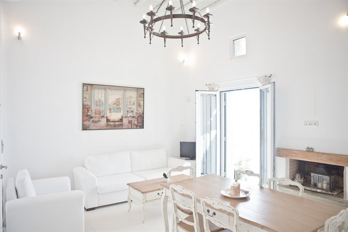 Imagen general del Hotel Niriides Homes and Villas. Foto 4