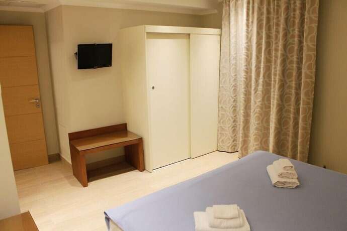 Imagen general del Hotel Niriides Luxury Villas. Foto 7