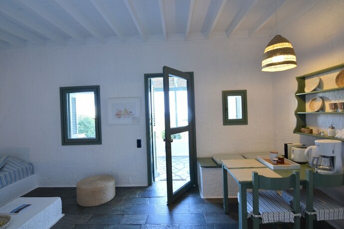 Imagen general del Hotel Niriides Villas, East Mani. Foto 10