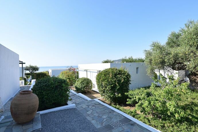 Imagen general del Hotel Niriides Villas, East Mani. Foto 11