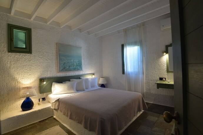 Imagen general del Hotel Niriides Villas, East Mani. Foto 13