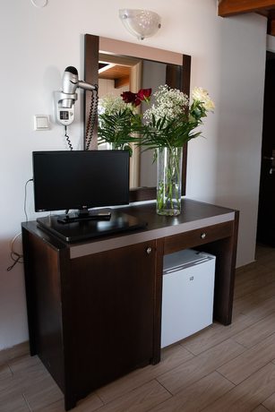 Imagen de la habitación del Hotel Nirikos. Foto 8