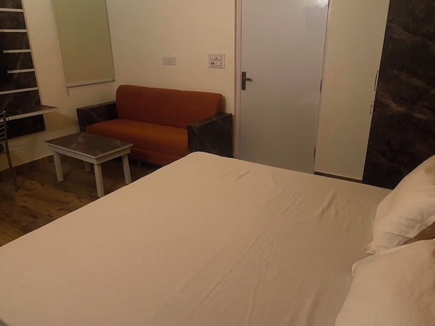 Imagen de la habitación del Hotel Nirmal - Budget Friendly Rooms near Fortis Hospital and Marriage Palaces. Foto 7
