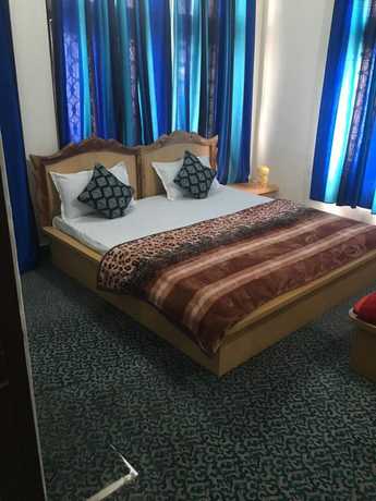 Imagen de la habitación del Hotel Nirmal. Foto 5