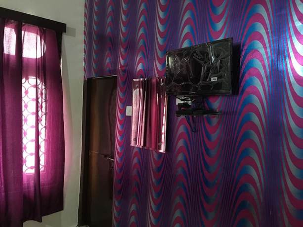 Imagen de la habitación del Hotel Nirmal. Foto 7
