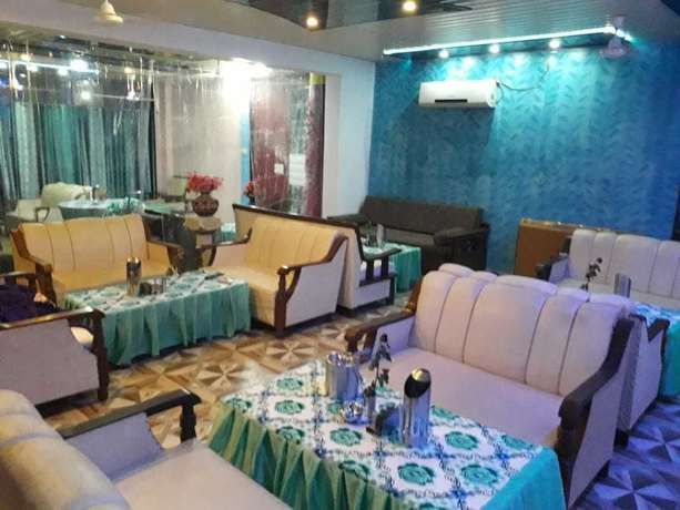 Imagen del bar/restaurante del Hotel Nirmal Lodge. Foto 6