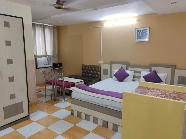 Imagen de la habitación del Hotel Nirmal Palace. Foto 6