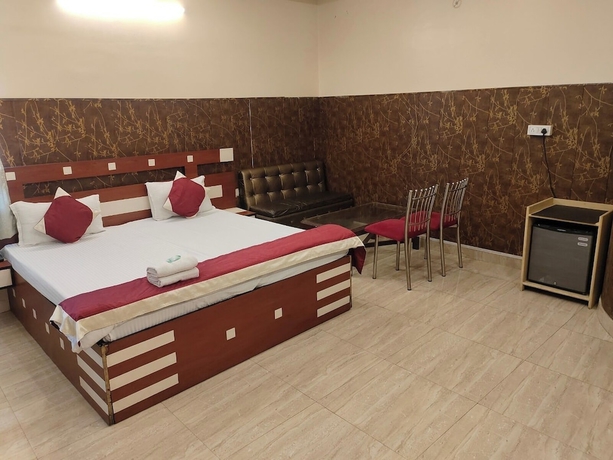 Imagen de la habitación del Hotel Nirmal Palace. Foto 7