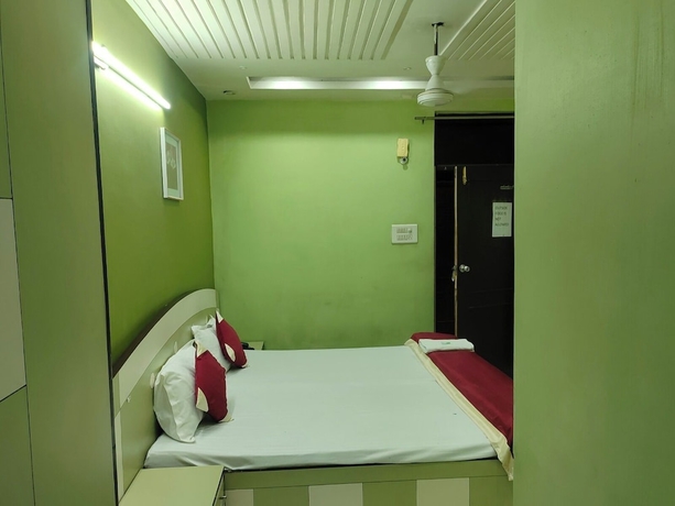 Imagen de la habitación del Hotel Nirmal Palace. Foto 8