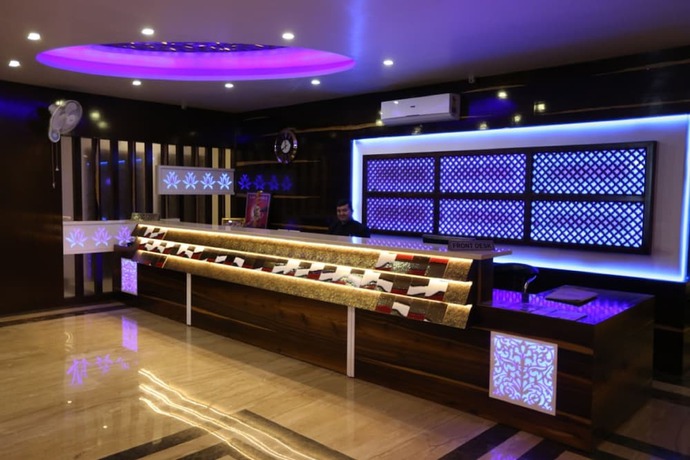Imagen del bar/restaurante del Hotel Nirmal Residency. Foto 6