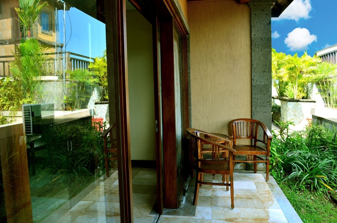 Imagen de la habitación del Hotel Nirmala. Foto 7