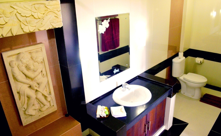 Imagen de la habitación del Hotel Nirmala. Foto 11