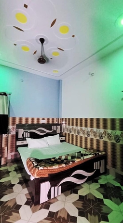 Imagen de la habitación del Hotel Nirmala Sadan Homestay Ayodhya. Foto 15