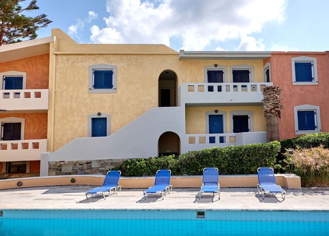 Imagen de la piscina del Hotel Niros Beach. Foto 19