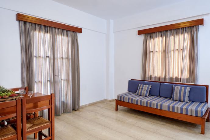 Imagen de la habitación del Hotel Niros Beach. Foto 13
