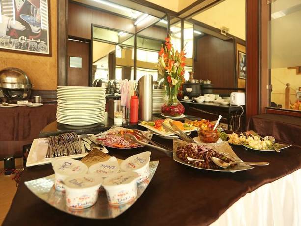 Imagen del bar/restaurante del Hotel Nirula\'s. Foto 6