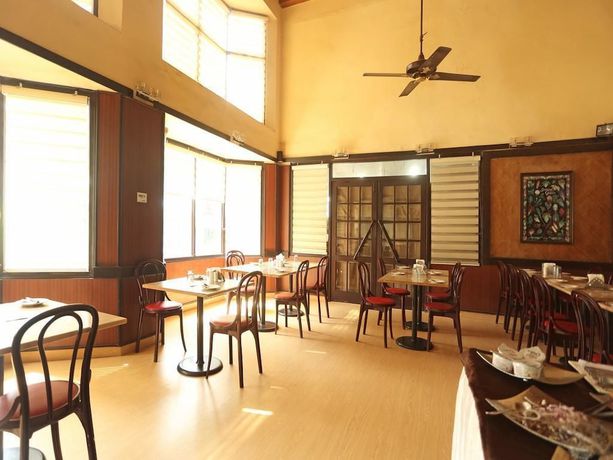 Imagen del bar/restaurante del Hotel Nirula\'s. Foto 7
