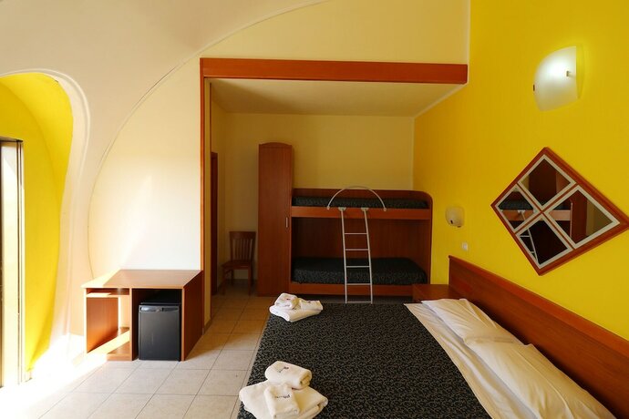 Imagen de la habitación del Hotel Nirvana Club Village. Foto 11
