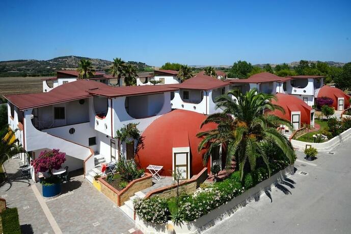 Imagen de la habitación del Hotel Nirvana Club Village. Foto 19