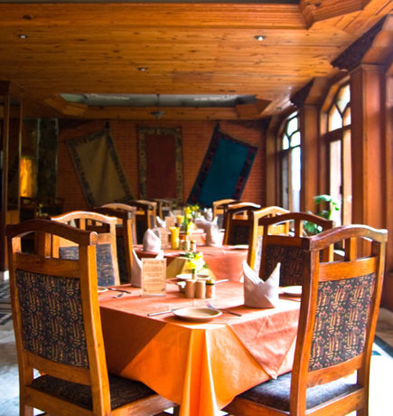 Imagen del bar/restaurante del Hotel Nirvana Garden, Katmandu. Foto 3