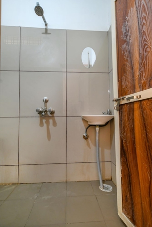 Imagen de la habitación del Hotel Nirvana Greens. Foto 13