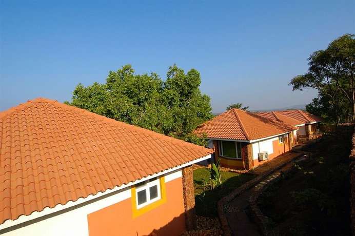 Imagen de los exteriores del Hotel Nirvana Hermitage. Foto 10
