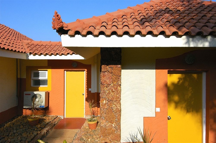 Imagen de los exteriores del Hotel Nirvana Hermitage. Foto 11