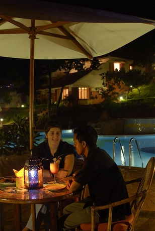 Imagen del bar/restaurante del Hotel Nirvana Hermitage. Foto 2