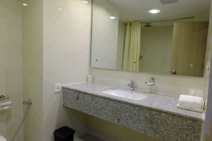 Imagen de la habitación del Hotel Nirvana Luxury International. Foto 11