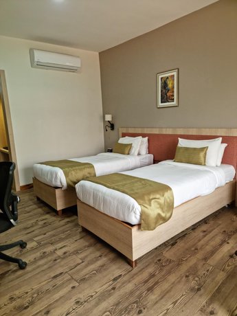 Imagen de la habitación del Hotel Nirvana Luxury International. Foto 13