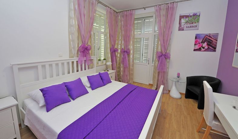 Imagen de la habitación del Hotel Nirvana Luxury Rooms. Foto 5