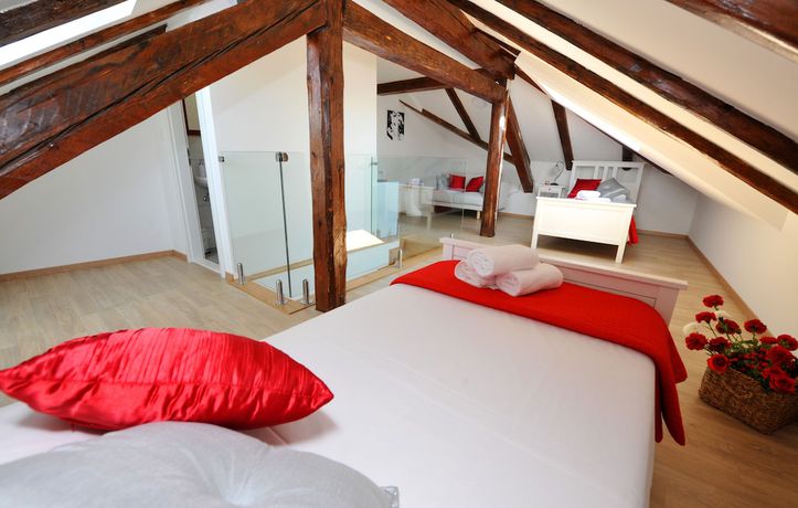 Imagen de la habitación del Hotel Nirvana Luxury Rooms. Foto 14