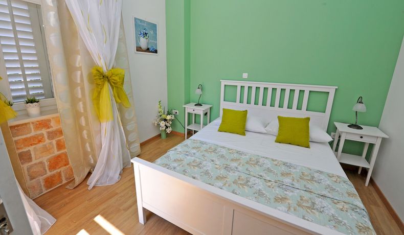 Imagen de la habitación del Hotel Nirvana Luxury Rooms. Foto 15