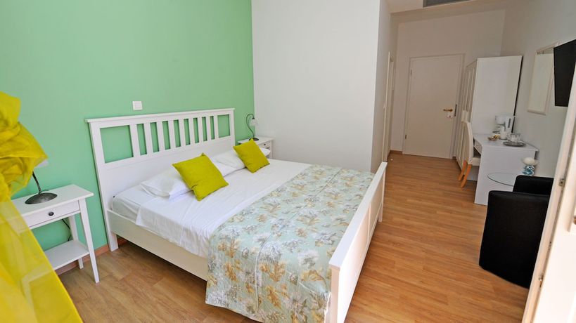 Imagen de la habitación del Hotel Nirvana Luxury Rooms. Foto 18