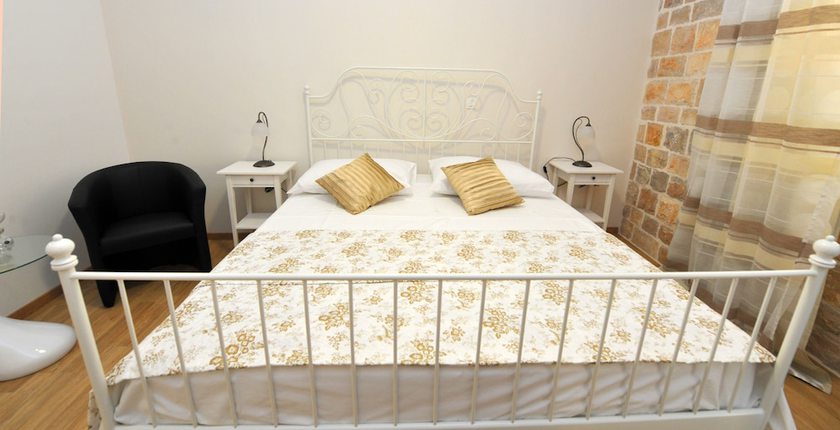 Imagen de la habitación del Hotel Nirvana Luxury Rooms. Foto 19