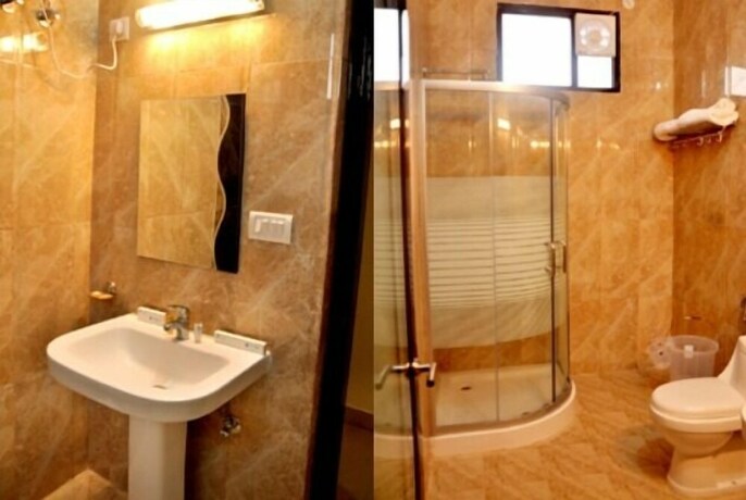 Imagen de la habitación del Hotel Nirvana Palace. Foto 26
