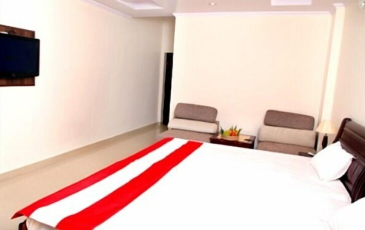 Imagen de la habitación del Hotel Nirvana Palace. Foto 30