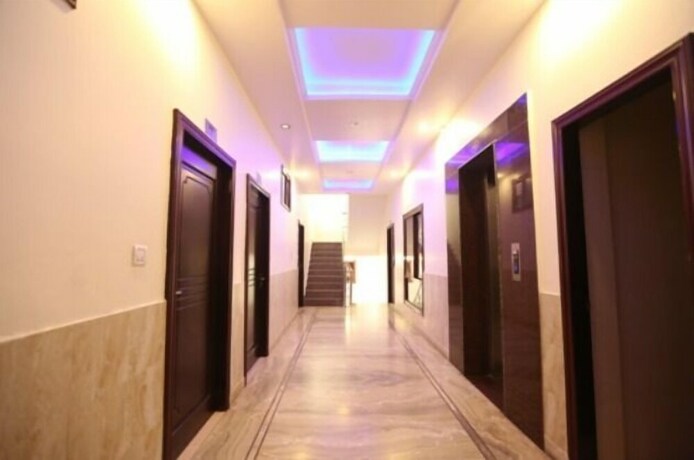 Imagen de los interiores del Hotel Nirvana Palace. Foto 36