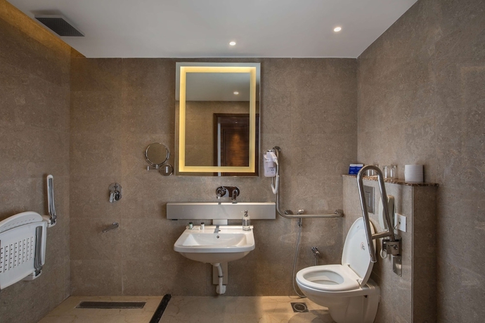 Imagen de la habitación del Hotel Nirvana Sarovar Portico Gorakhpur. Foto 14