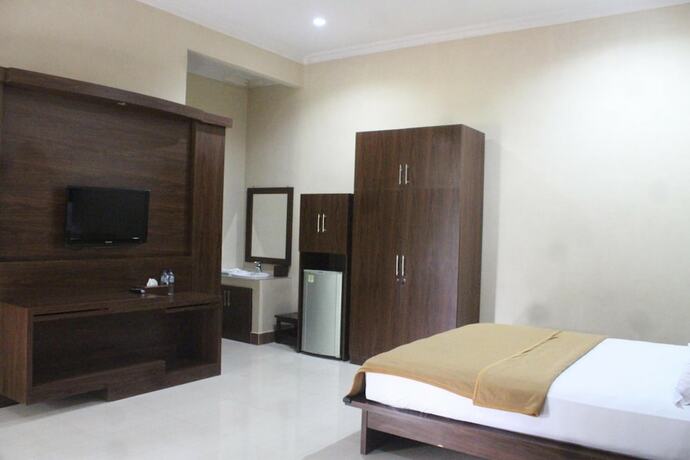 Imagen general del Hotel Nirwana Buton Villa. Foto 4