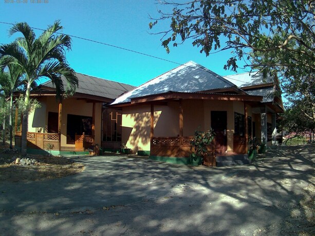 Imagen general del Hotel Nirwana Buton Villa. Foto 7