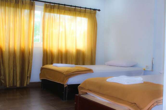 Imagen general del Hotel Nirwana Buton Villa. Foto 10