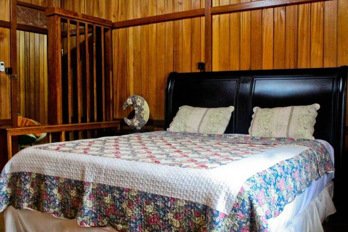 Imagen general del Hotel Nirwana Buton Villa. Foto 11