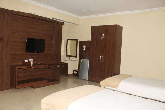 Imagen general del Hotel Nirwana Buton Villa. Foto 12