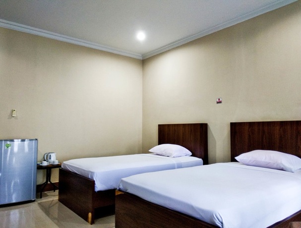 Imagen general del Hotel Nirwana Buton Villa. Foto 15